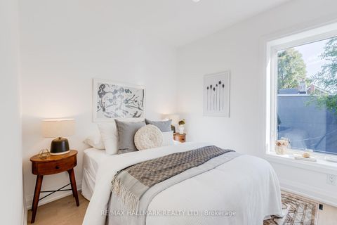 Photo 16 at 25 Howland Road, North Riverdale, Toronto