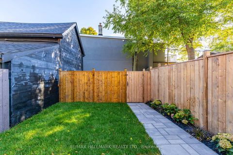 Photo 36 at 25 Howland Road, North Riverdale, Toronto