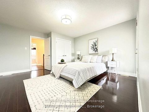 Photo 21 at 5 Hayes Lane, Willowdale East, Toronto