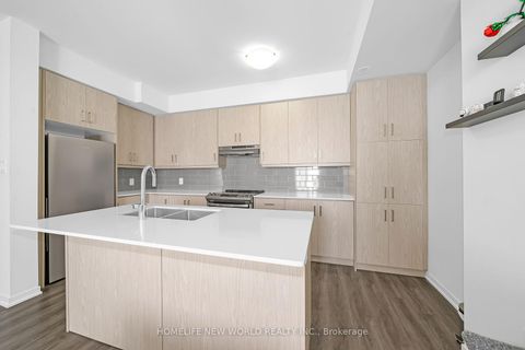 Photo 7 at 112 - 30 Almond Blossom Mews, Vaughan Corporate Centre, Vaughan