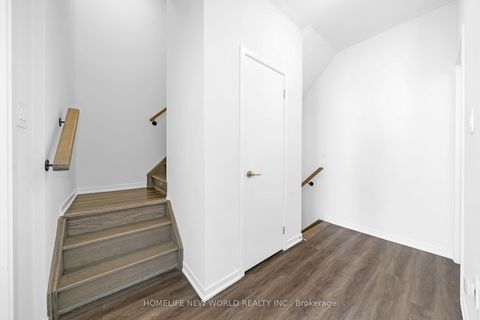 Photo 12 at 112 - 30 Almond Blossom Mews, Vaughan Corporate Centre, Vaughan