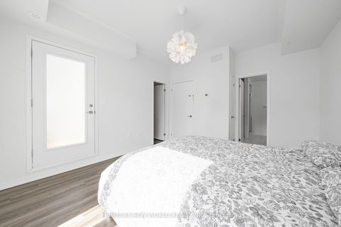 Photo 20 at 112 - 30 Almond Blossom Mews, Vaughan Corporate Centre, Vaughan