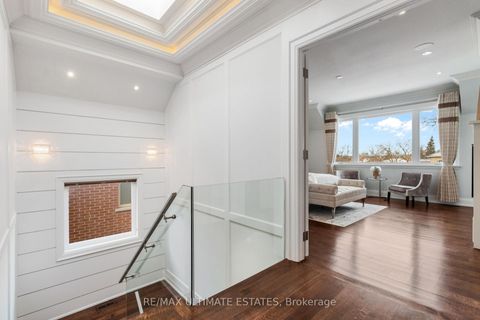 Photo 23 at 26 Madawaska Avenue, Newtonbrook East, Toronto