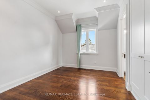 Photo 28 at 26 Madawaska Avenue, Newtonbrook East, Toronto