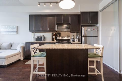 Photo 5 at 525 - 2885 Bayview Avenue, Bayview Village, Toronto