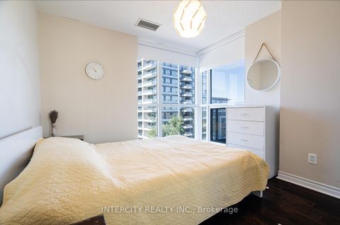 Photo 16 at 525 - 2885 Bayview Avenue, Bayview Village, Toronto