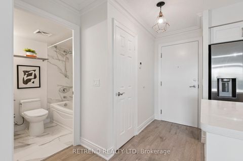 Photo 2 at 411 - 15 Greenview Avenue, Newtonbrook West, Toronto