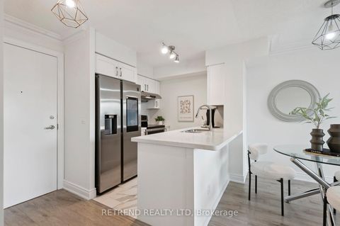 Photo 7 at 411 - 15 Greenview Avenue, Newtonbrook West, Toronto