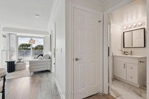 Photo 11 at 411 - 15 Greenview Avenue, Newtonbrook West, Toronto