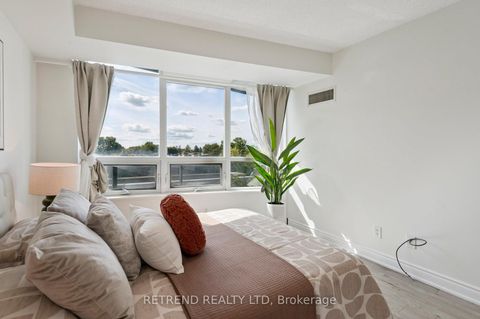 Photo 31 at 411 - 15 Greenview Avenue, Newtonbrook West, Toronto