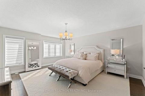 Photo 33 at 30 - 1331 Major Mackenzie Drive, Patterson, Vaughan