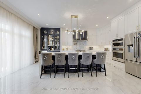 Photo 1 at 37 Cedarpoint Court, Patterson, Vaughan