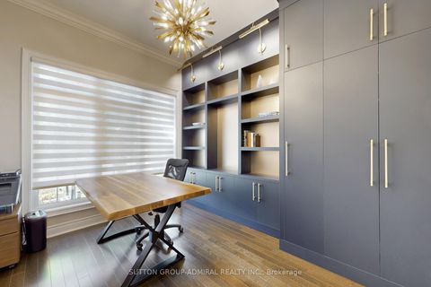 Photo 2 at 37 Cedarpoint Court, Patterson, Vaughan