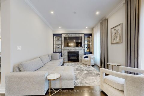 Photo 3 at 37 Cedarpoint Court, Patterson, Vaughan