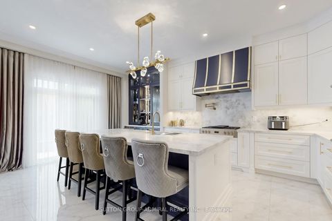 Photo 9 at 37 Cedarpoint Court, Patterson, Vaughan