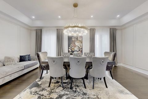 Photo 11 at 37 Cedarpoint Court, Patterson, Vaughan