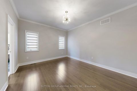 Photo 24 at 37 Cedarpoint Court, Patterson, Vaughan