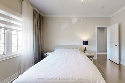 Photo 30 at 37 Cedarpoint Court, Patterson, Vaughan