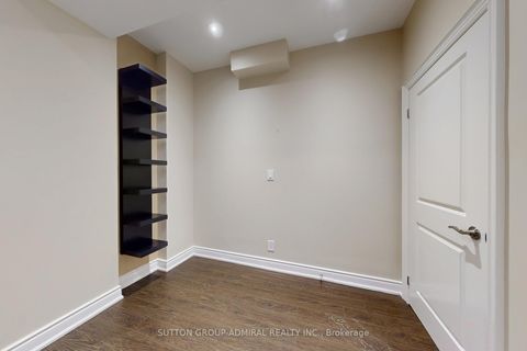 Photo 35 at 37 Cedarpoint Court, Patterson, Vaughan