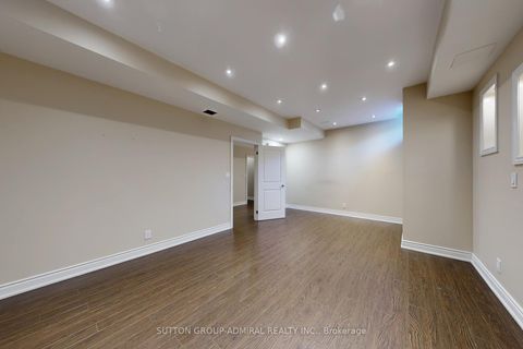 Photo 38 at 37 Cedarpoint Court, Patterson, Vaughan