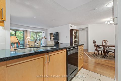 Photo 14 at 318 - 205 The Donway West Road, Don Mills, Toronto