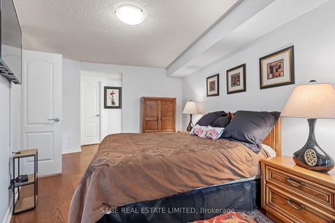 Photo 16 at 318 - 205 The Donway West Road, Don Mills, Toronto