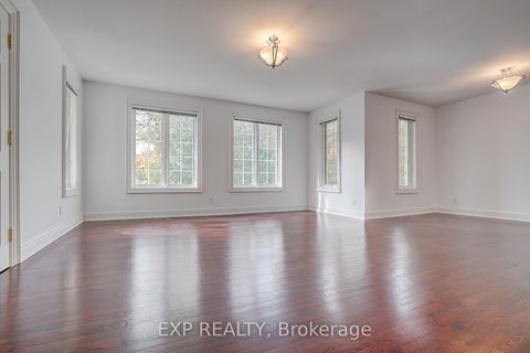 Photo 7 at 77 Silver Fox Place, Rural Vaughan, Vaughan