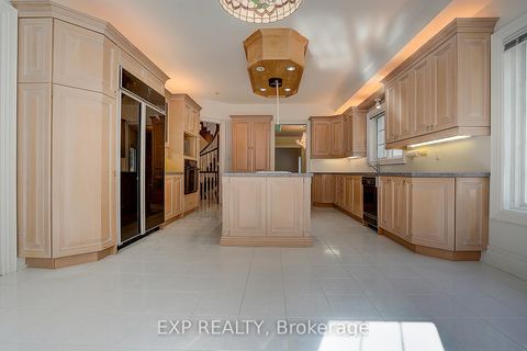 Photo 9 at 77 Silver Fox Place, Rural Vaughan, Vaughan