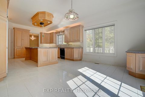 Photo 12 at 77 Silver Fox Place, Rural Vaughan, Vaughan