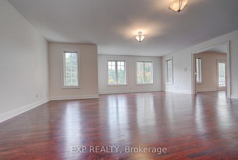 Photo 15 at 77 Silver Fox Place, Rural Vaughan, Vaughan