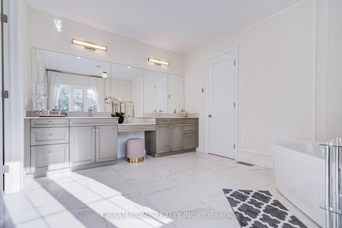 Photo 31 at 140 Lady Jessica Drive, Patterson, Vaughan