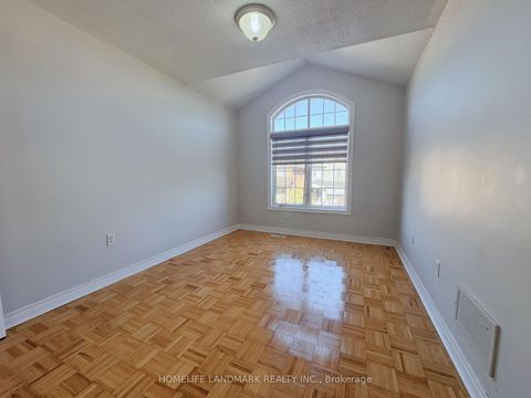 Photo 8 at 86 Andes Crescent, Vellore Village, Vaughan