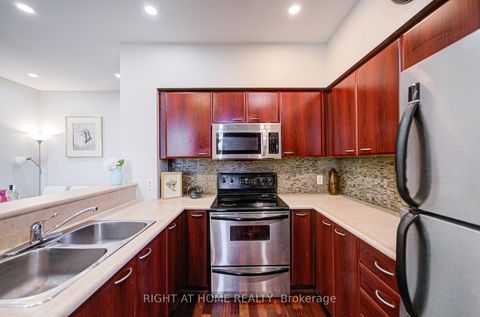 Photo 11 at Th112 - 36 Lee Centre Drive, Woburn, Toronto