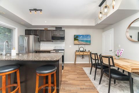 Photo 17 at 106 - 9589 Keele Street, Maple, Vaughan