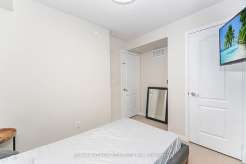 Photo 33 at 106 - 9589 Keele Street, Maple, Vaughan