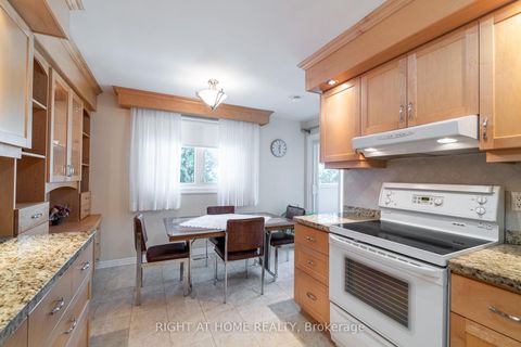 Photo 11 at 1012 Castlefield Avenue, Belgravia, Toronto
