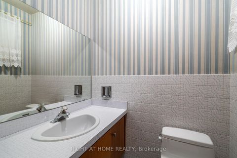 Photo 15 at 1012 Castlefield Avenue, Belgravia, Toronto