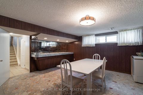 Photo 31 at 1012 Castlefield Avenue, Belgravia, Toronto