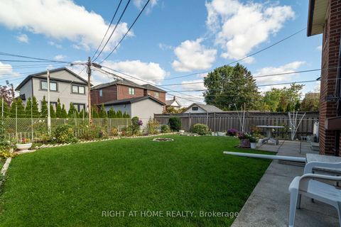 Photo 34 at 1012 Castlefield Avenue, Belgravia, Toronto
