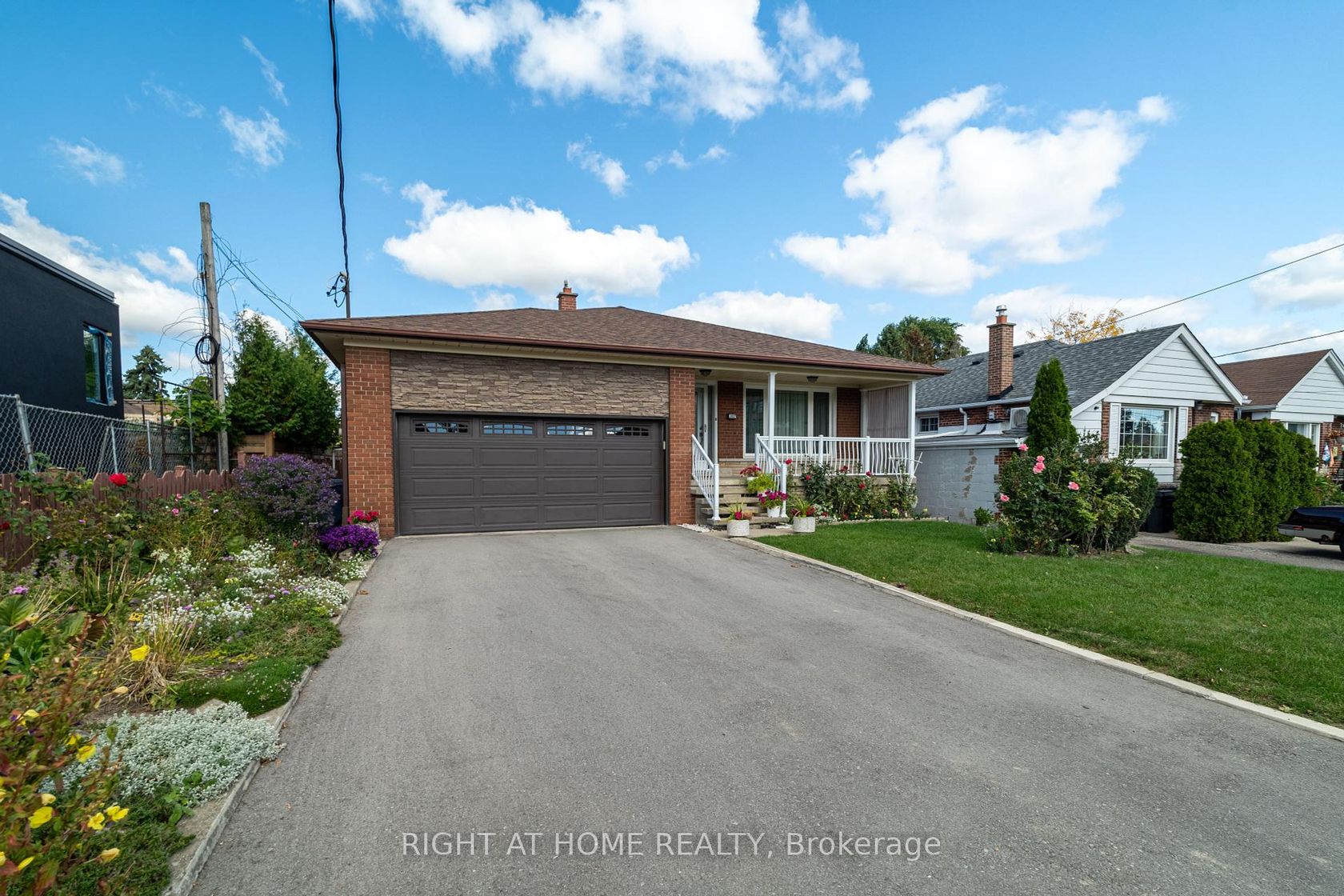 Photo 1 at 1012 Castlefield Avenue, Belgravia, Toronto Photo 1 at 1012 Castlefield Avenue, Belgravia, Toronto