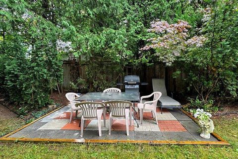 Photo 37 at 17 Brenham Crescent, Newtonbrook East, Toronto