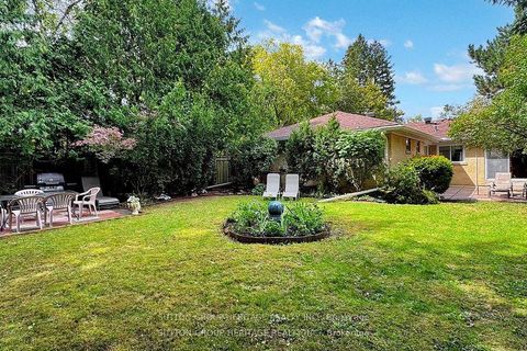 Photo 38 at 17 Brenham Crescent, Newtonbrook East, Toronto