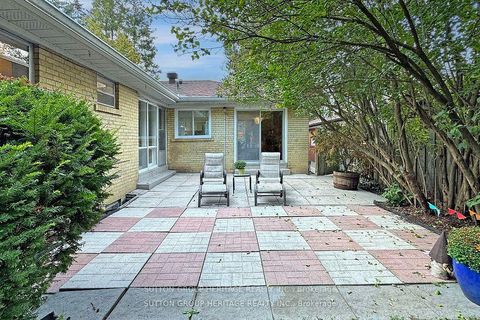 Photo 43 at 17 Brenham Crescent, Newtonbrook East, Toronto