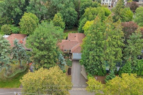 Photo 45 at 17 Brenham Crescent, Newtonbrook East, Toronto