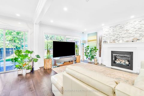 Photo 3 at 88 Olsen Drive, Donalda, Toronto