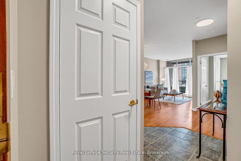 Photo 6 at 403 - 980 Yonge Street, Annex, Toronto