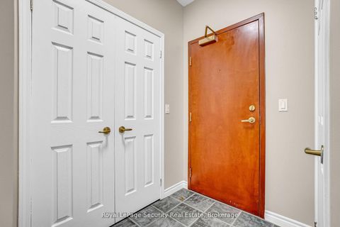 Photo 7 at 403 - 980 Yonge Street, Annex, Toronto