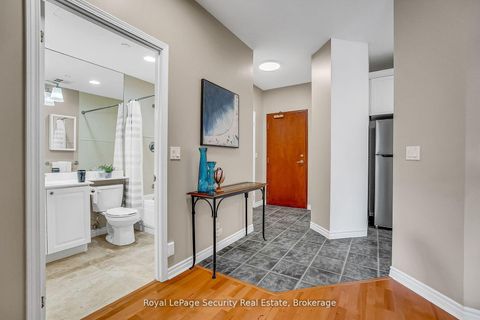 Photo 8 at 403 - 980 Yonge Street, Annex, Toronto