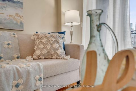 Photo 21 at 403 - 980 Yonge Street, Annex, Toronto