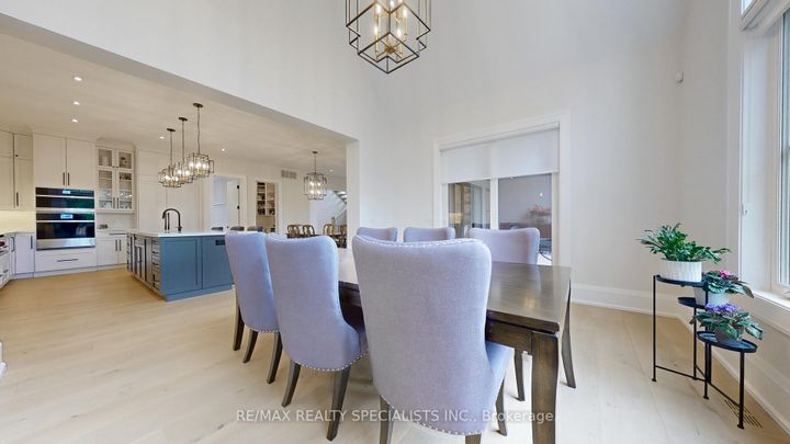 Photo 6 at 212 Southview Road, WO West, Oakville